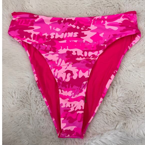 NWT SKIMS Women's Pink Camo Signature Swim Mid Waist Bottom Size Small - Picture 5 of 8